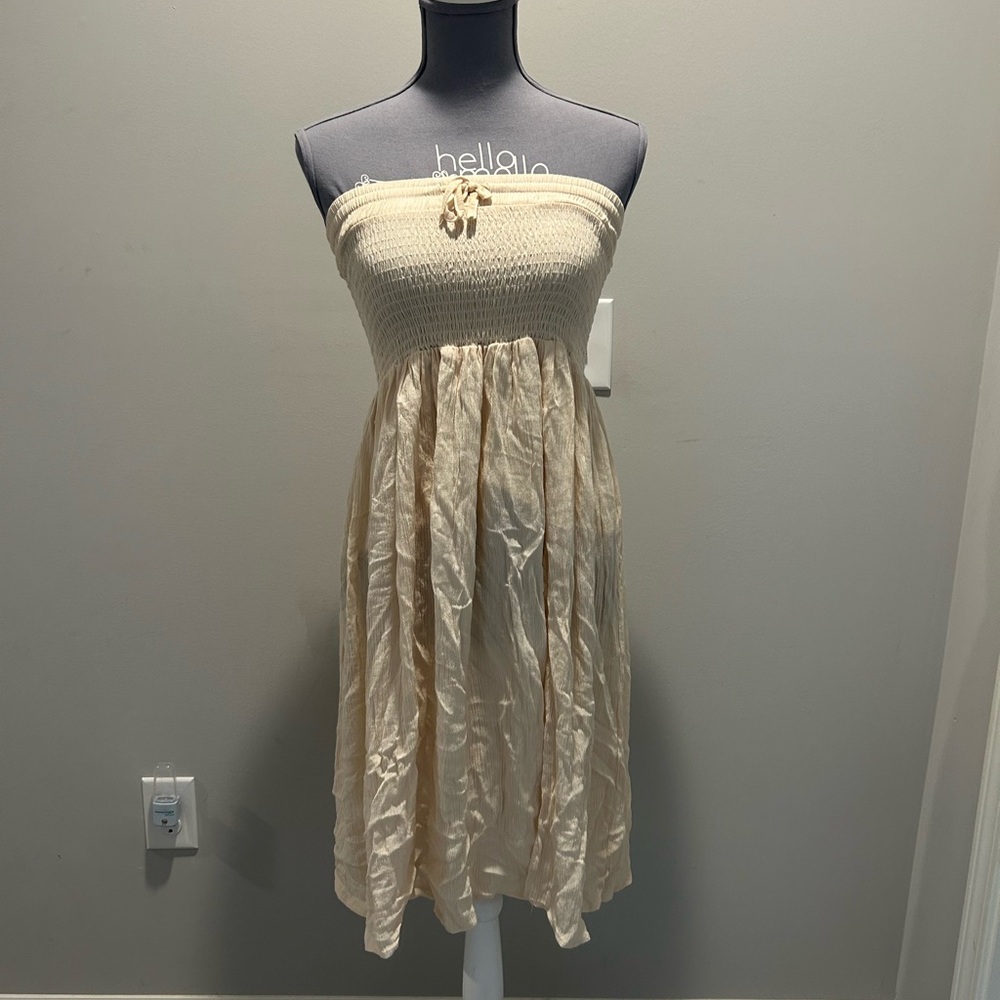 Kendall & Kylie Beige Strapless Top
